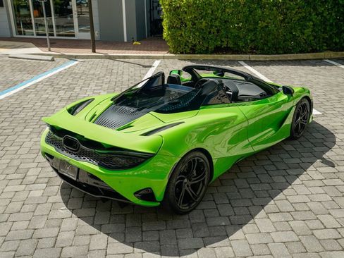 Used 2024 McLaren 750S Spider RWD image 29