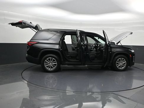 Used 2024 Chevrolet Traverse LT FWD image 34