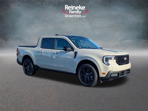 New 2025 Ford Maverick Lariat w/ Black Appearance Package image 3