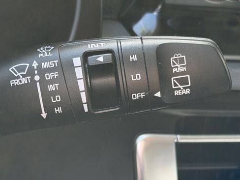Certified 2023 Kia Seltos LX AWD/4WD image 38