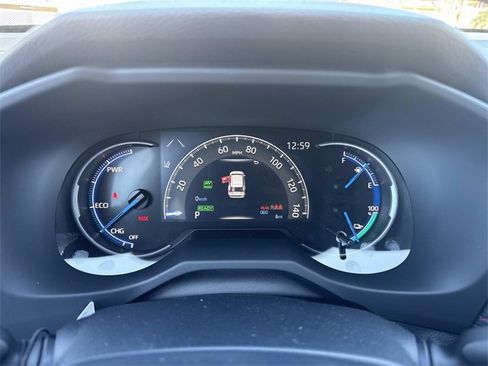 New 2025 Toyota RAV4 SE image 31