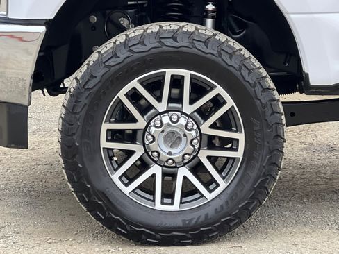 Certified 2019 Ford F250 Lariat image 25