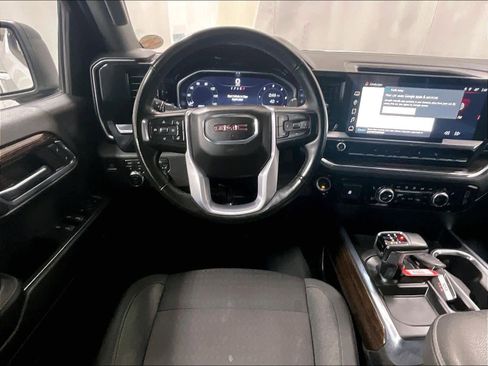 Used 2024 GMC Sierra 1500 Elevation image 17