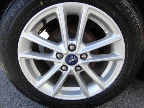 Used 2017 Ford Focus SE FWD image 15