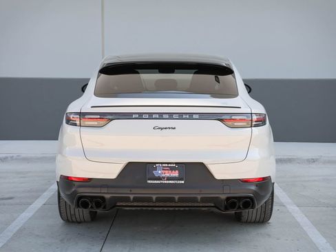 Used 2021 Porsche Cayenne Coupe image 6