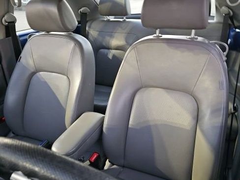 Used 2007 Volkswagen Beetle Coupe image 17