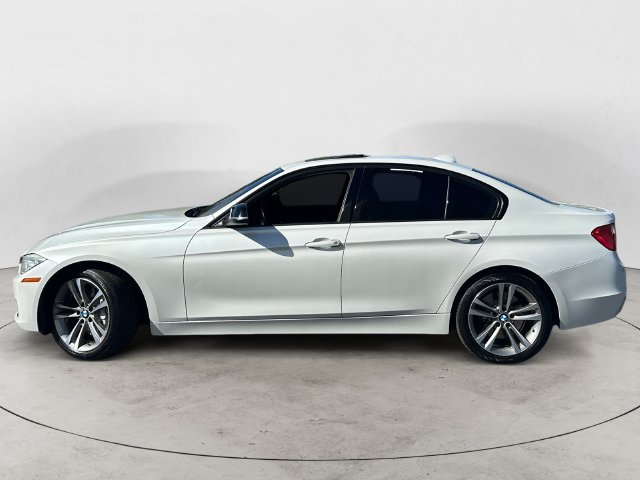 Used 2013 BMW 335i xDrive Sedan w/ Technology Pkg AWD/4WD image 8