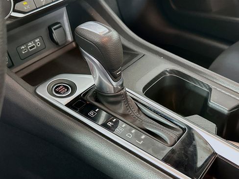 Used 2024 Nissan Sentra SV image 23