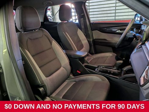 Used 2025 Chevrolet TrailBlazer LT AWD/4WD image 26