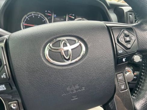 Used 2023 Toyota 4Runner TRD Off-Road Premium w/ Moonroof Package AWD/4WD image 24