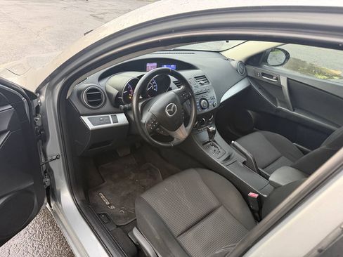 Used 2012 MAZDA MAZDA3 i Touring FWD image 9