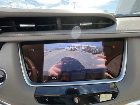 Certified 2022 Cadillac XT5 Premium Luxury image 14