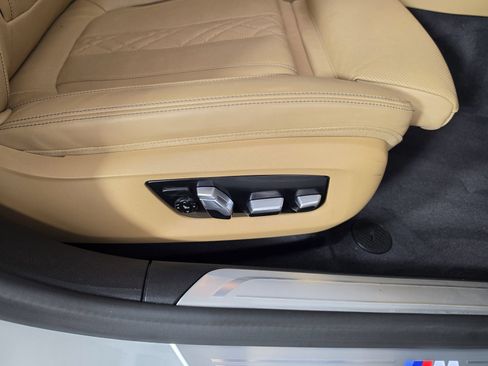 Used 2021 BMW 740i w/ M Sport Package RWD image 33