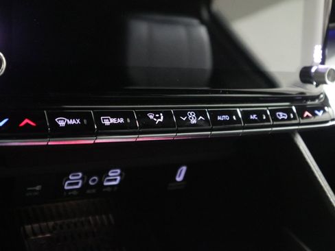 New 2026 Jeep Grand Wagoneer Summit AWD/4WD image 28