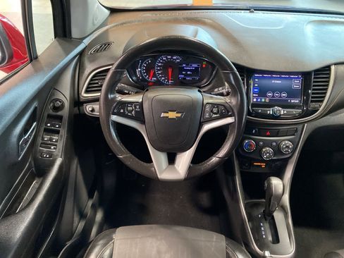 Used 2020 Chevrolet Trax LT w/ Driver Confidence Package image 15