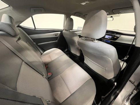 Used 2015 Toyota Corolla L image 12