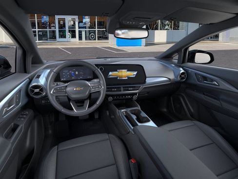 New 2025 Chevrolet Equinox EV LT image 15