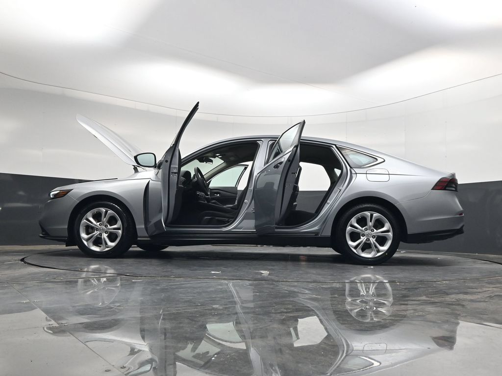 Used 2023 Honda Accord LX image 39