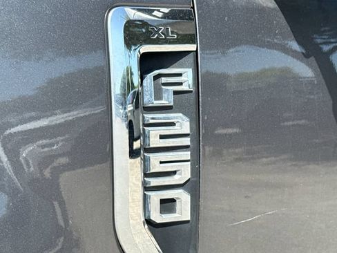 Used 2022 Ford F250 XL w/ Camper Package AWD/4WD image 6