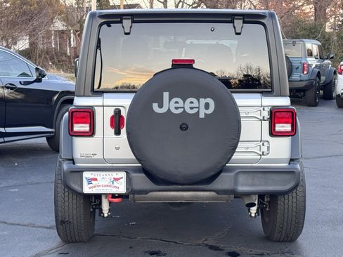 Used 2023 Jeep Wrangler Sport image 17