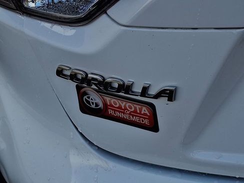 Used 2020 Toyota Corolla LE image 29