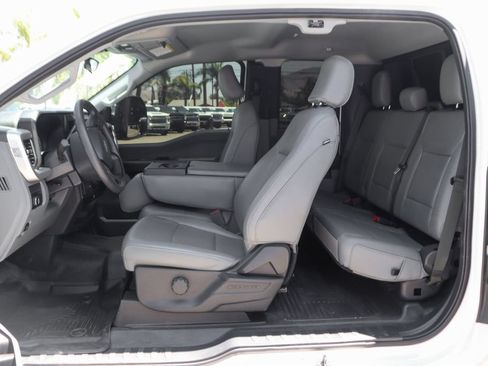 Used 2025 Ford F350 XL w/ XL Chrome Package RWD image 19