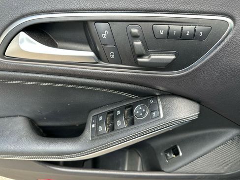 Used 2014 Mercedes-Benz CLA 250 image 14