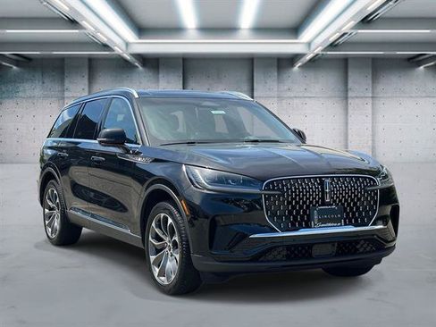 Used 2025 Lincoln Aviator Reserve w/ Illumination Package AWD/4WD image 2
