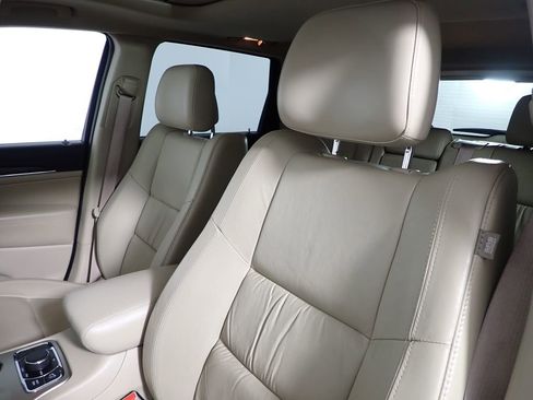 Used 2014 Jeep Grand Cherokee Limited AWD/4WD image 24