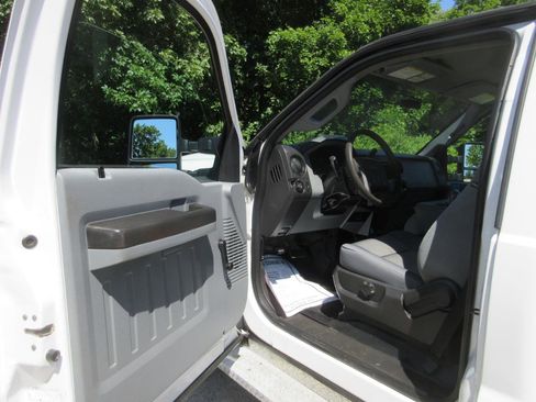 Used 2014 Ford F350 XL w/ Trailer Tow Package RWD image 24