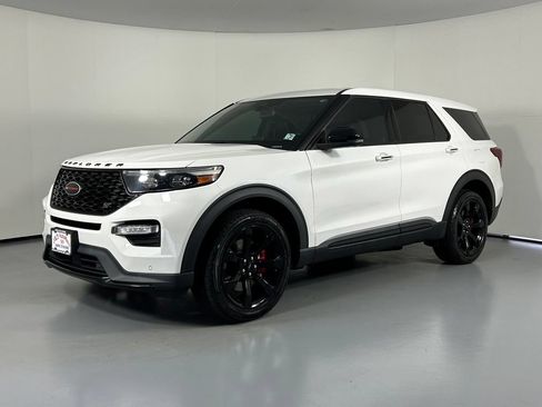 Used 2022 Ford Explorer ST w/ Equipment Group 401A AWD/4WD image 3