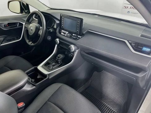 Used 2019 Toyota RAV4 LE w/ All Weather Liner Package AWD/4WD image 27
