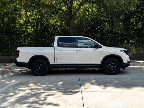 Used 2023 Honda Ridgeline Black Edition image 10