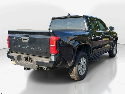 Used 2025 Toyota Tacoma SR5 RWD image 3
