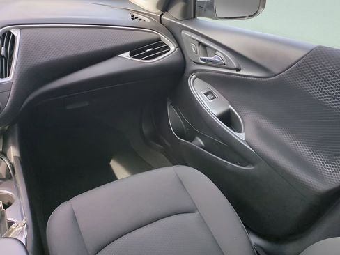 Used 2025 Chevrolet Malibu LT image 16