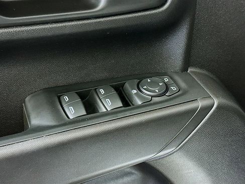Used 2022 Chevrolet Silverado 1500 Custom image 18