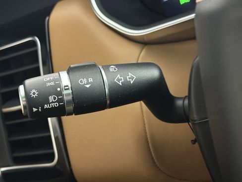 Used 2020 Land Rover Range Rover Sport SVR image 33