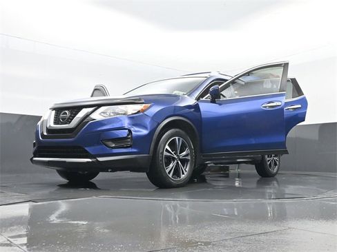 Used 2020 Nissan Rogue SV w/ Premium Package image 33