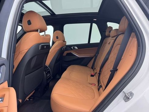 Used 2026 BMW X5 sDrive40i w/ M Sport Package RWD image 19