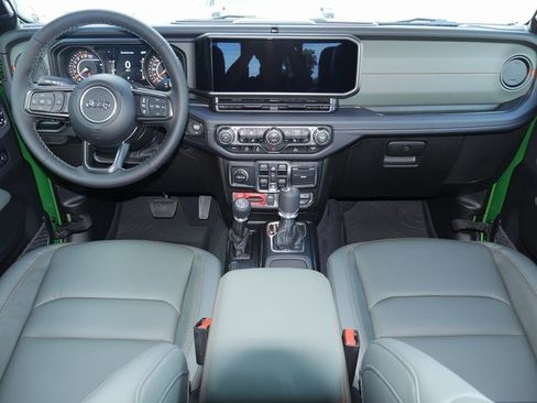 New 2025 Jeep Gladiator Mojave w/ Convenience Group image 7