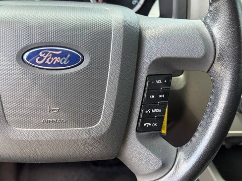 Used 2012 Ford Escape XLT AWD/4WD image 16