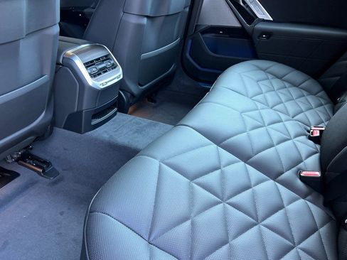 New 2025 BMW 740i image 21