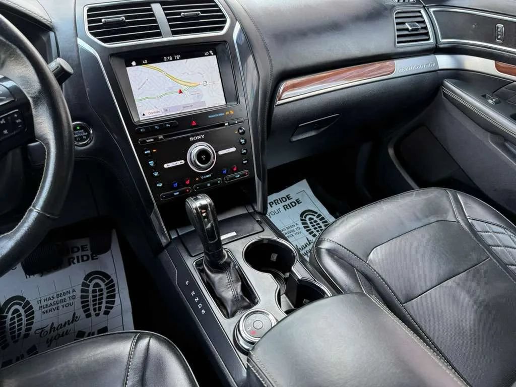 Used 2018 Ford Explorer Platinum AWD/4WD image 11