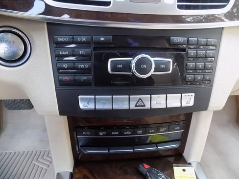 Used 2014 Mercedes-Benz E 350 Sedan image 22