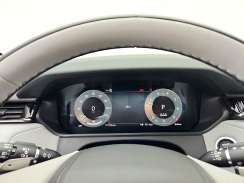 New 2025 Land Rover Range Rover Velar Dynamic SE image 24