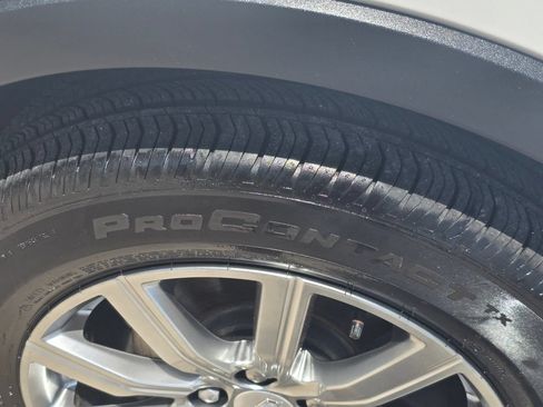 Used 2019 Cadillac XT4 Premium Luxury FWD image 28