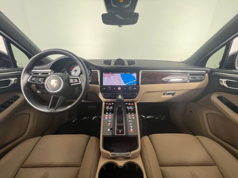 Certified 2024 Porsche Macan S AWD/4WD image 13