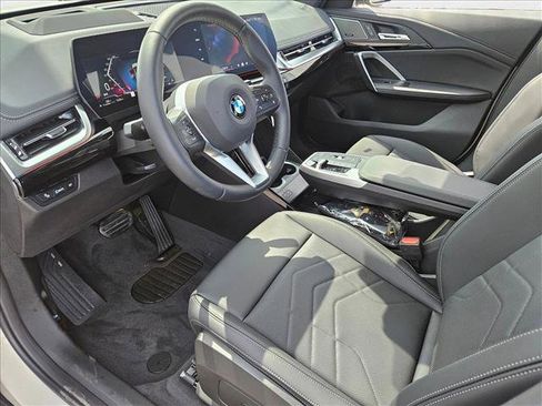 Used 2026 BMW X1 xDrive28i w/ Technology Package image 9
