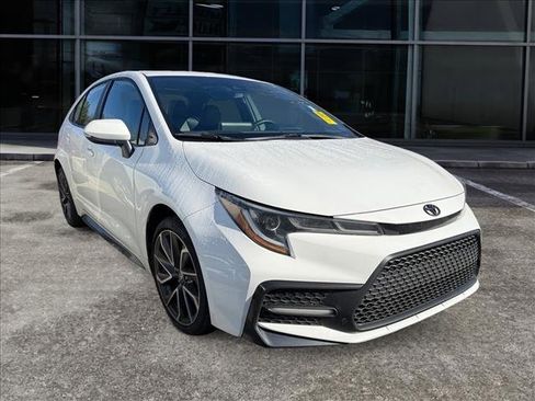 Used 2022 Toyota Corolla XSE image 2