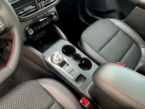 Used 2024 Ford Escape ST-Line Select w/ Tech Pack #2 image 16